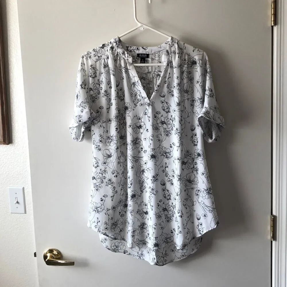 A New Approach Floral Tunic Size S Gently Used